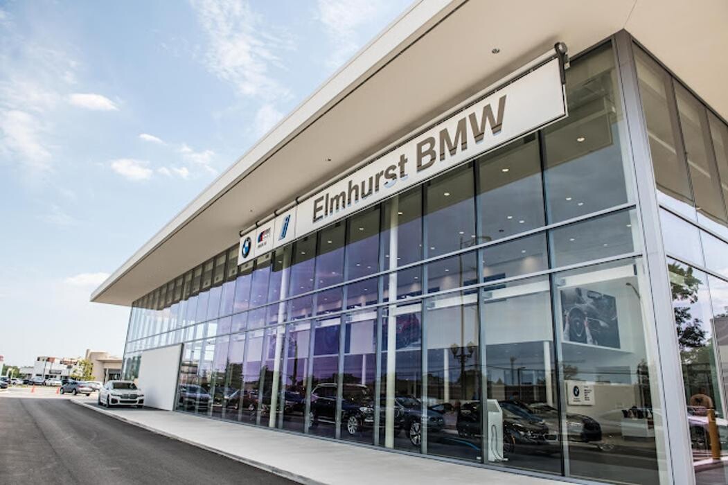 Images BMW of Elmhurst