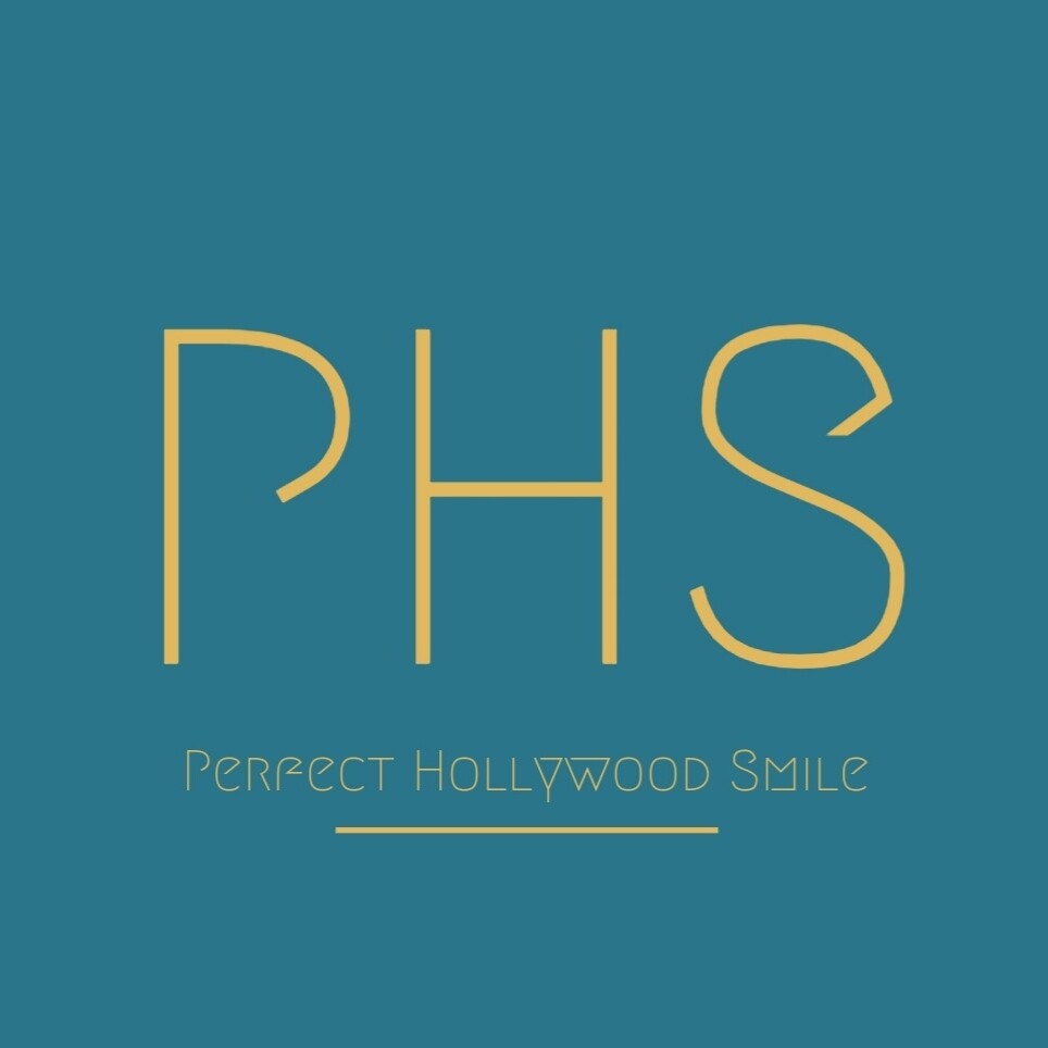 Perfect Hollywood Smile Logo