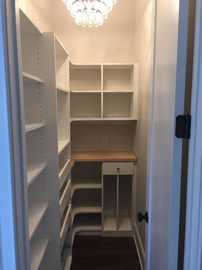 Images Closet Factory (Benton)