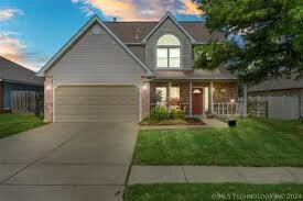 Images Cindi Knippers, Realtor-Broker Associate