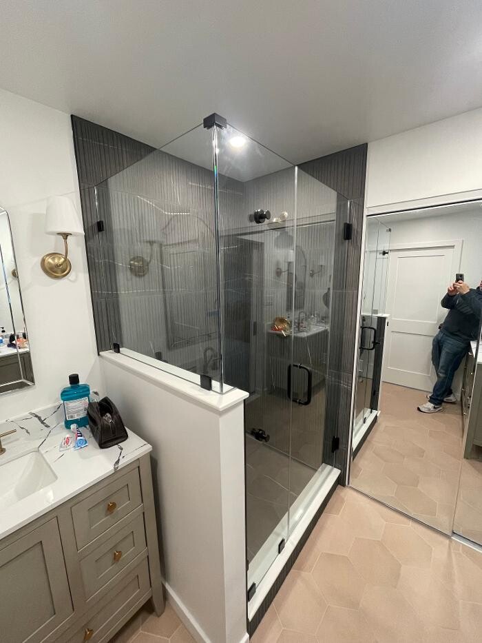Images J & J Glassworks LLC