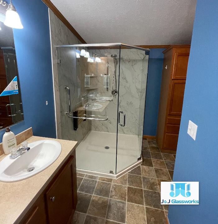 Images J & J Glassworks LLC