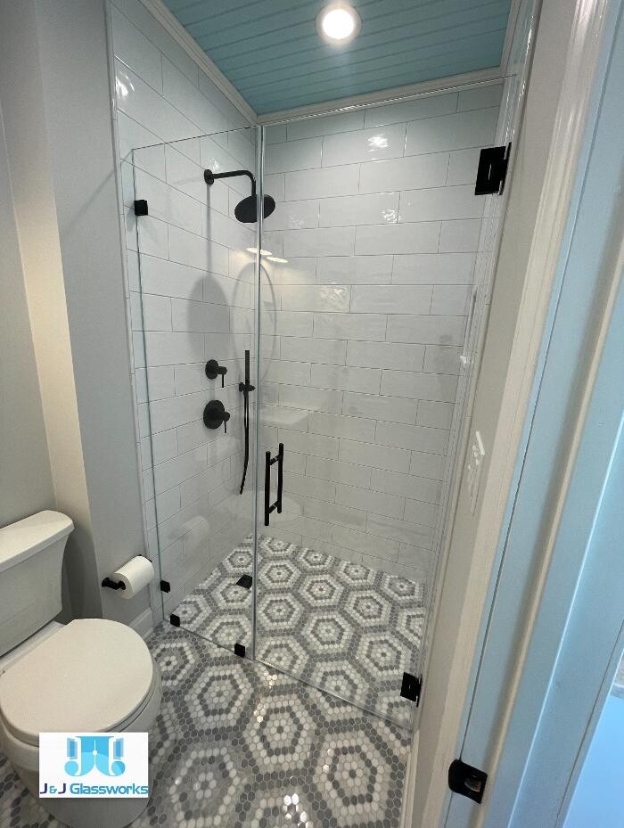 Images J & J Glassworks LLC