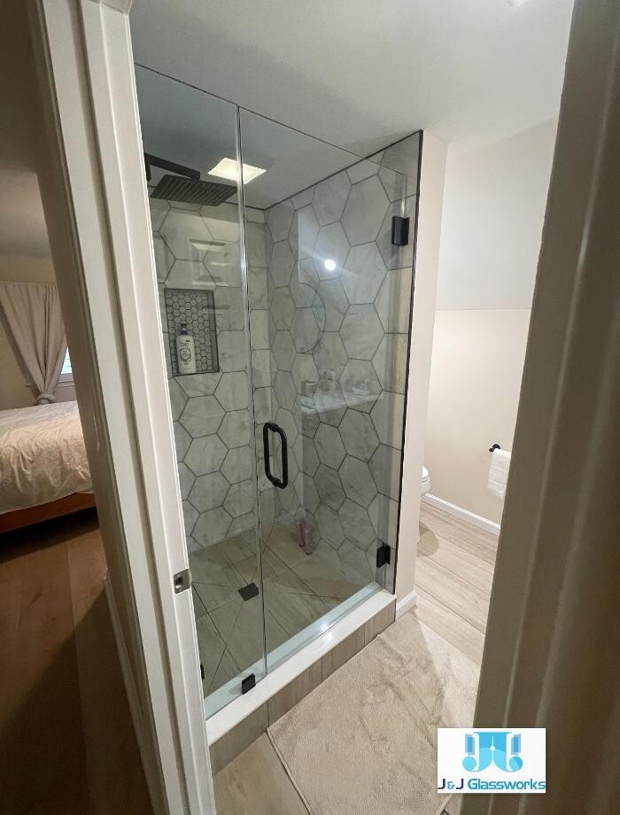 Images J & J Glassworks LLC