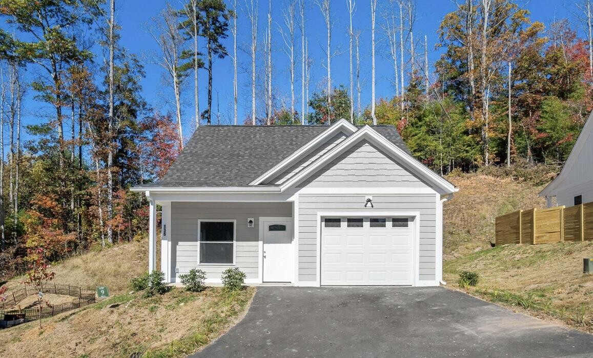 Images Carolina Life Properties/ Premiere Group - Real Broker, LLC