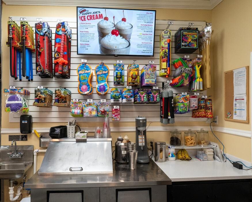 Images Happy Joe's Pizza & Ice Cream - Kewanee