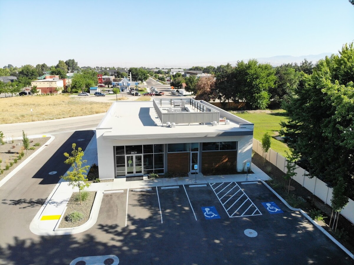 Modern Chiropractic Center Logo