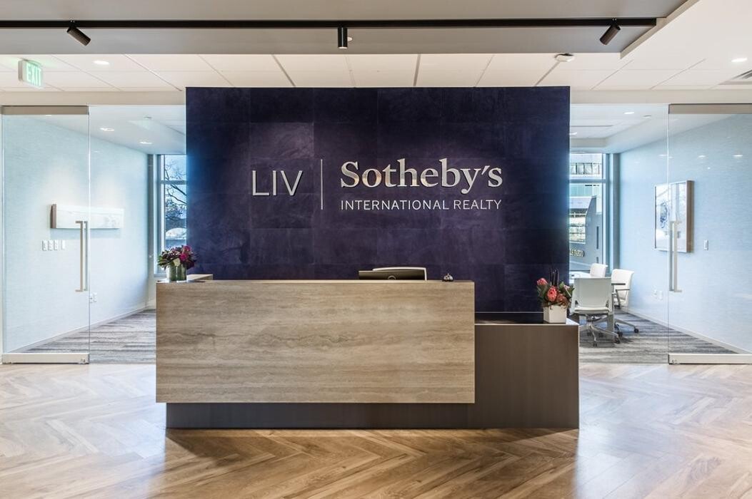 Images LIV Sotheby's International Realty - Lindsay McBride
