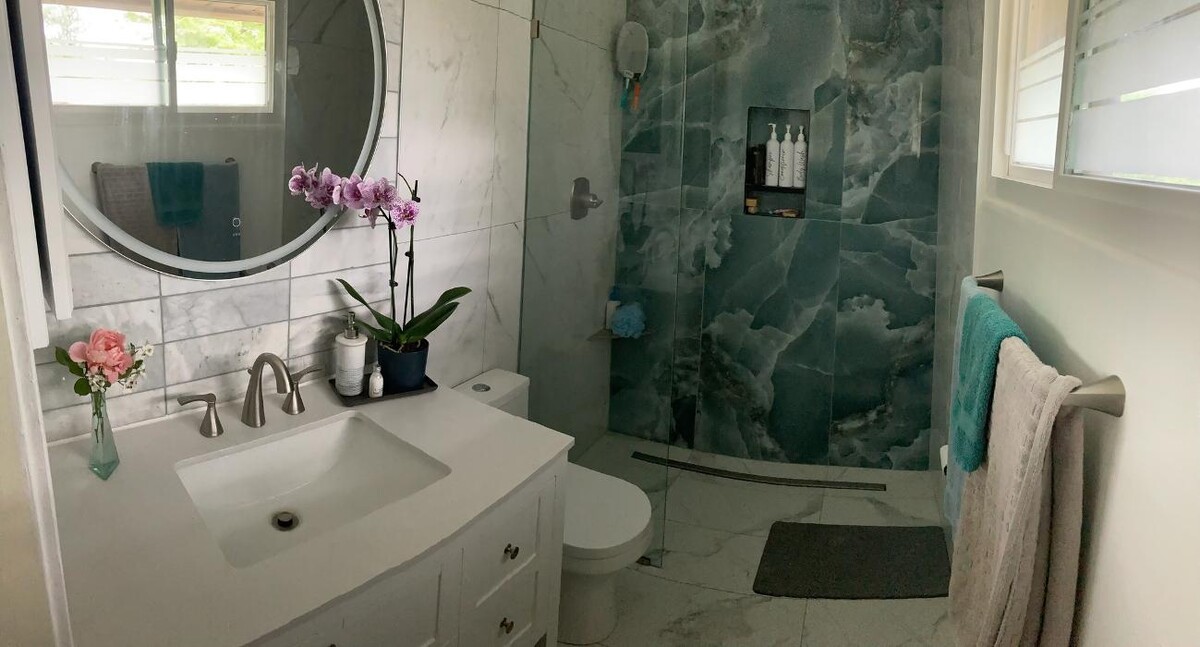 Images Team One Tile