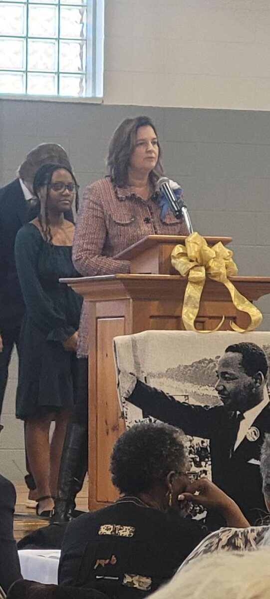 Images Powell-Barefoot Agency INC