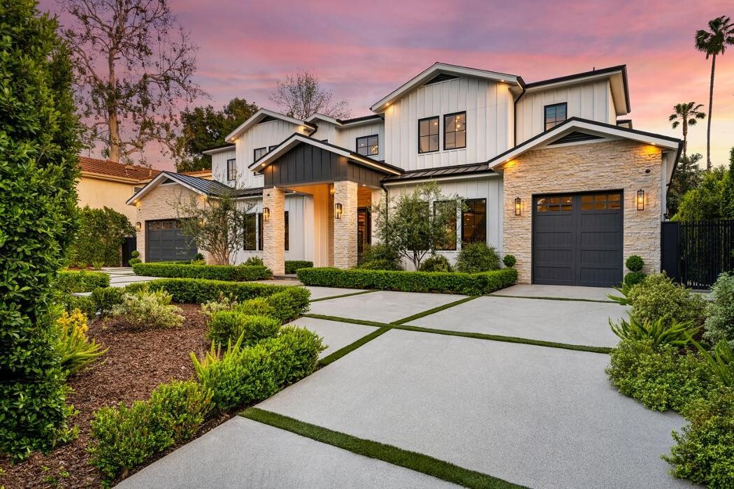 Images Ruben Vela, REALTOR | Bison Creek Real Estate