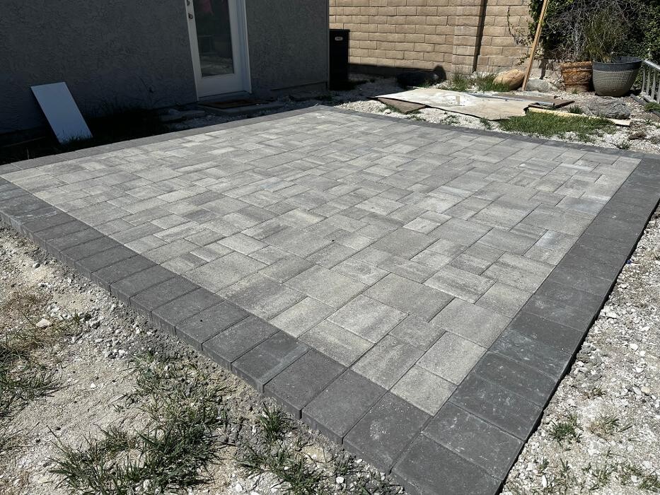 Images DLS Pools Inc.
