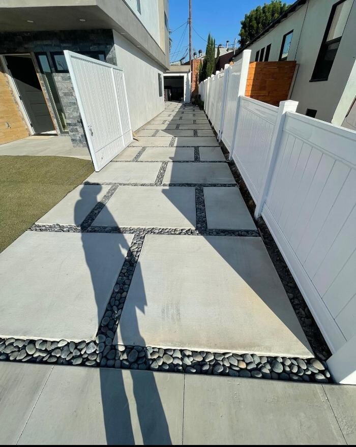 Images DLS Pools Inc.