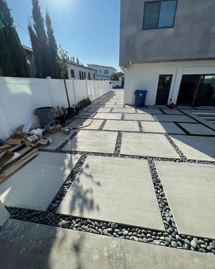 Images DLS Pools Inc.