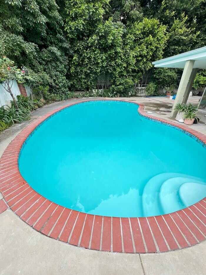 Images DLS Pools Inc.