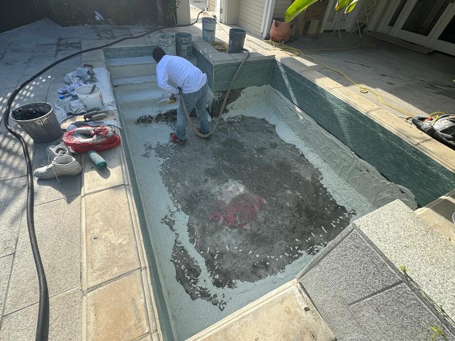 Images DLS Pools Inc.