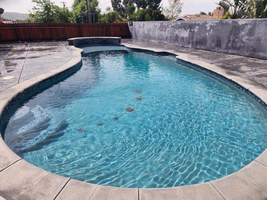 Images DLS Pools Inc.