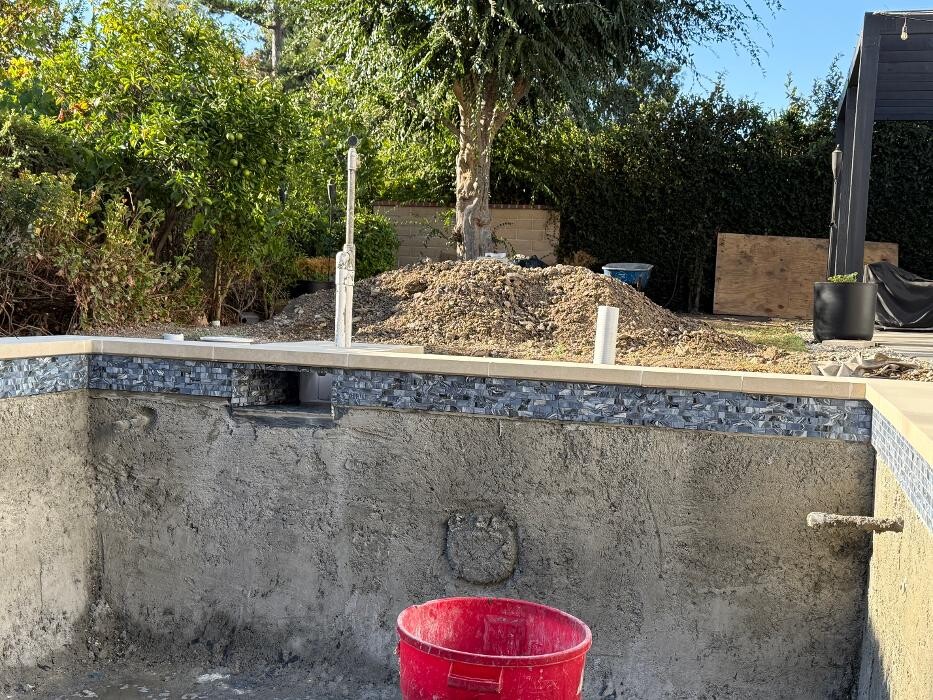 Images DLS Pools Inc.