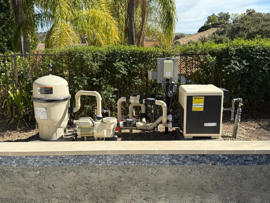 Images DLS Pools Inc.