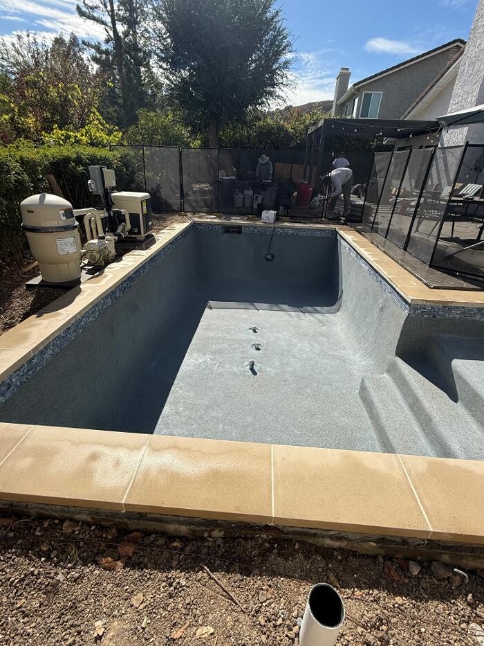 Images DLS Pools Inc.