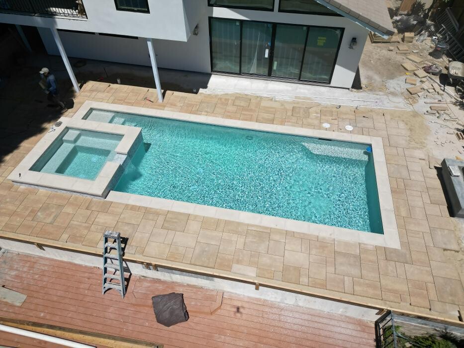Images DLS Pools Inc.