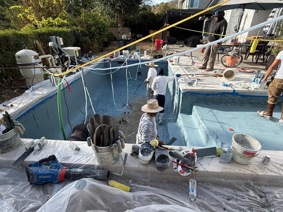 Images DLS Pools Inc.