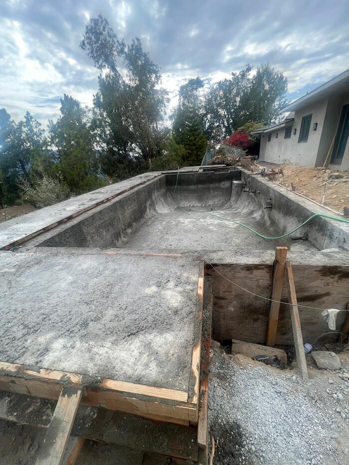Images DLS Pools Inc.