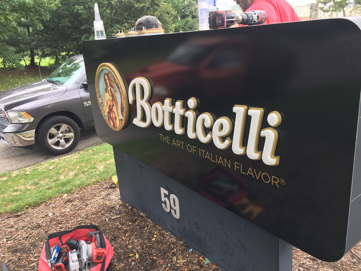 Fab Visuals Signs and Awnings Logo