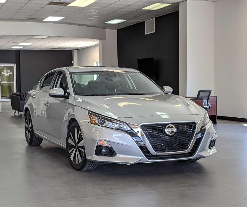 Images M&J Auto Sales and Service LLC