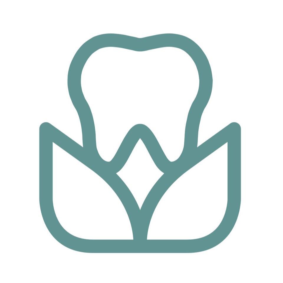 Bloom Dental Logo