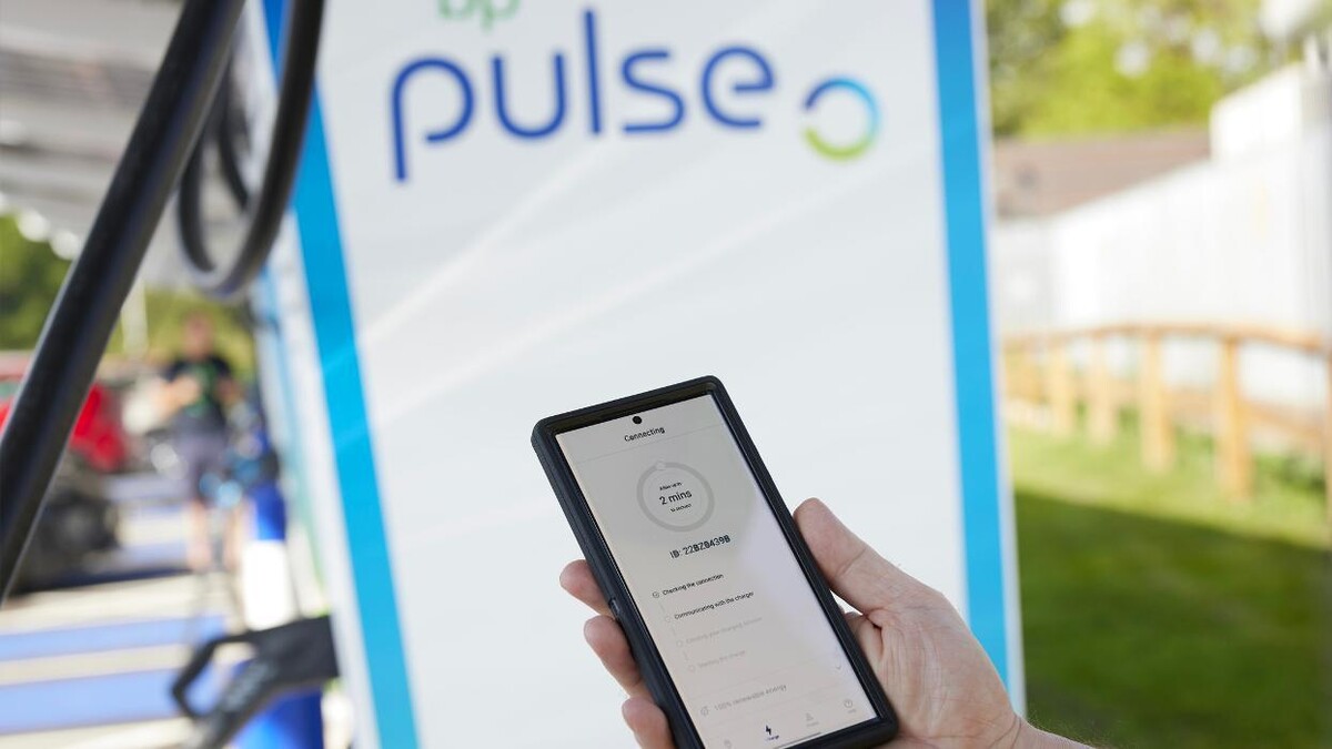 Images bp pulse Charging Station