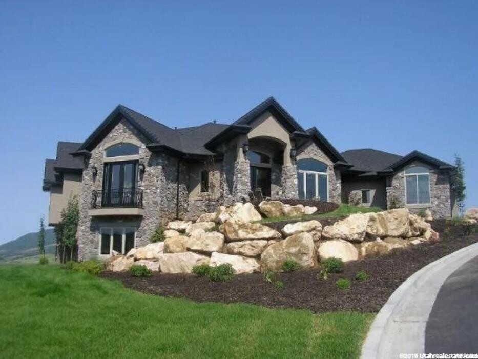 Images Adam Speth | RE/MAX Associates Real Estate Team