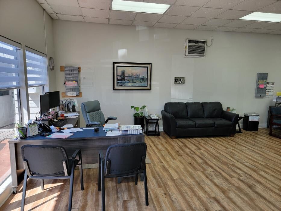 Images WOMACK AUTO BODY