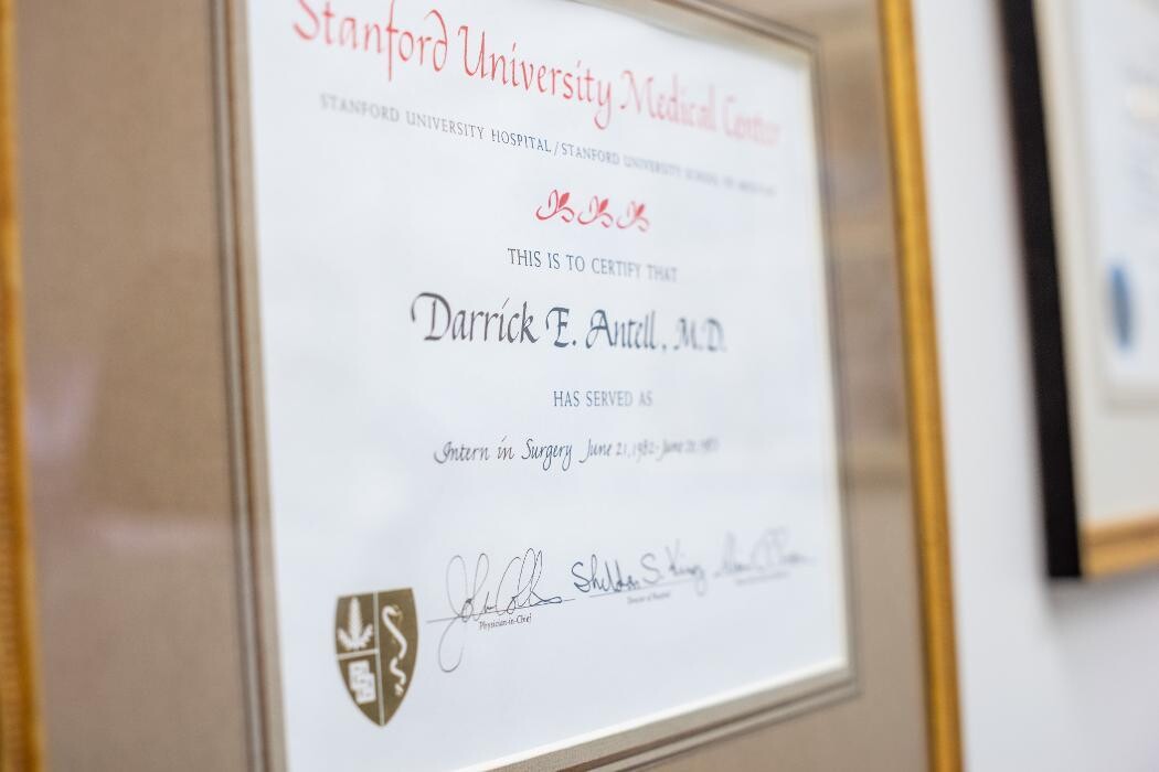 Images Darrick E. Antell M.D., F.A.C.S.