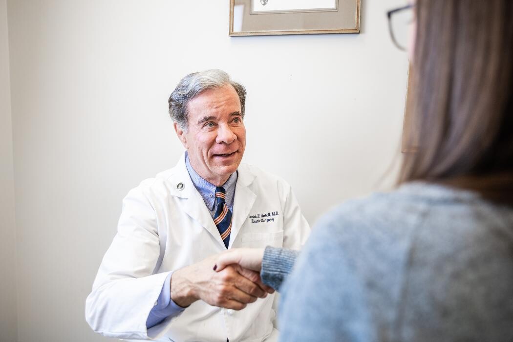 Images Darrick E. Antell M.D., F.A.C.S.