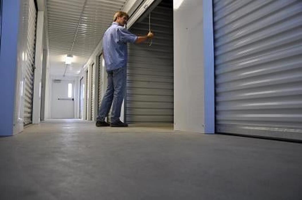 Images Stor-All Elko