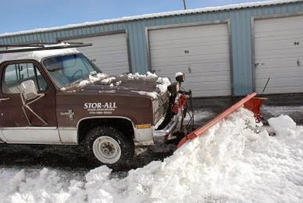 Images Stor-All Elko