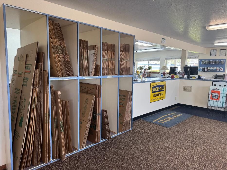 Images Stor-All Elko