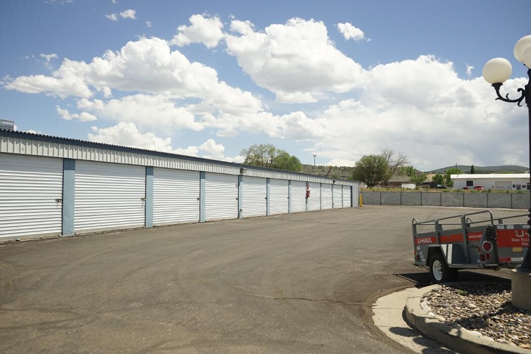 Images Stor-All Elko