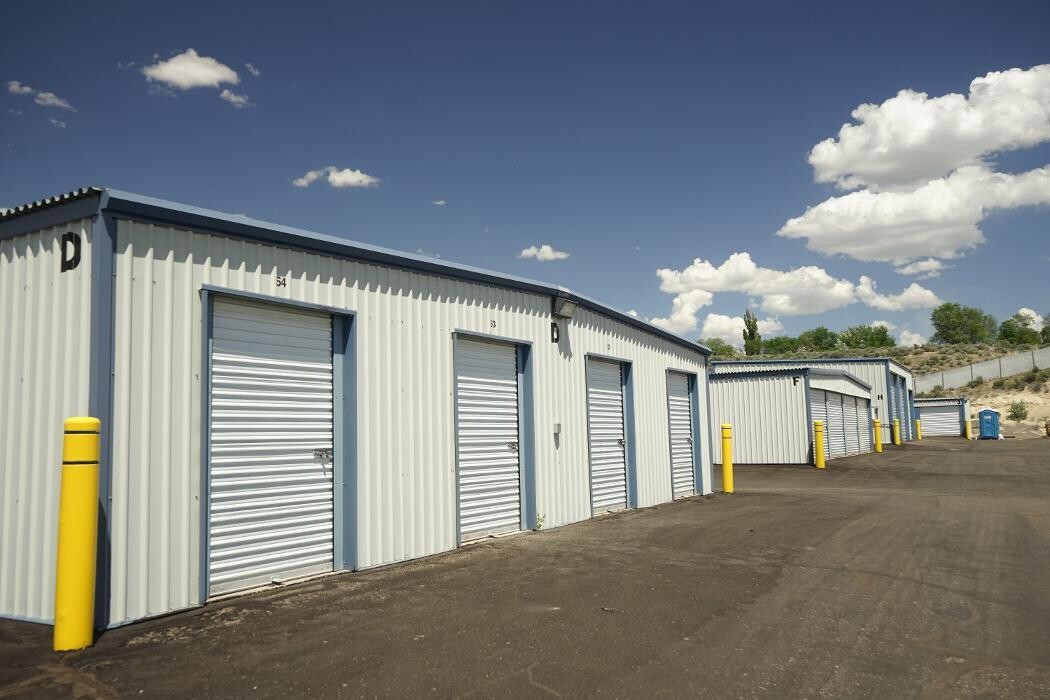 Images Stor-All Elko