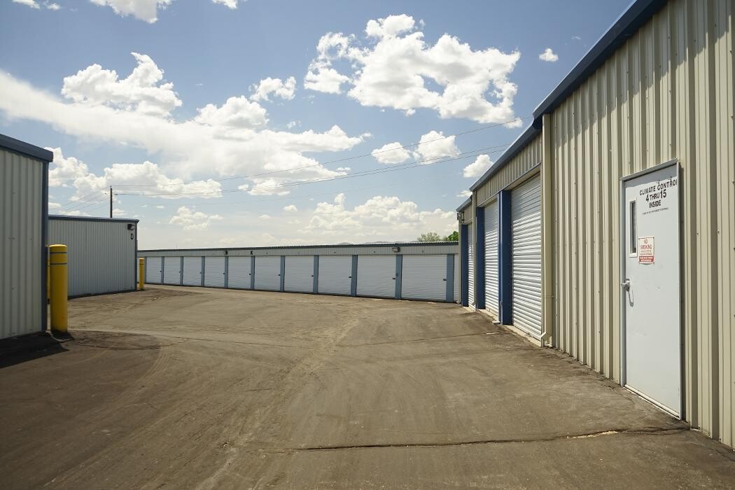 Images Stor-All Elko