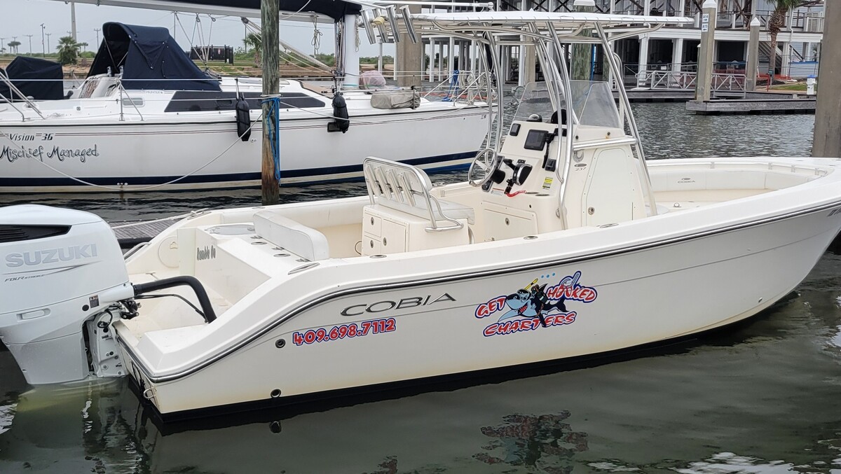 Get Hooked Charters Logo