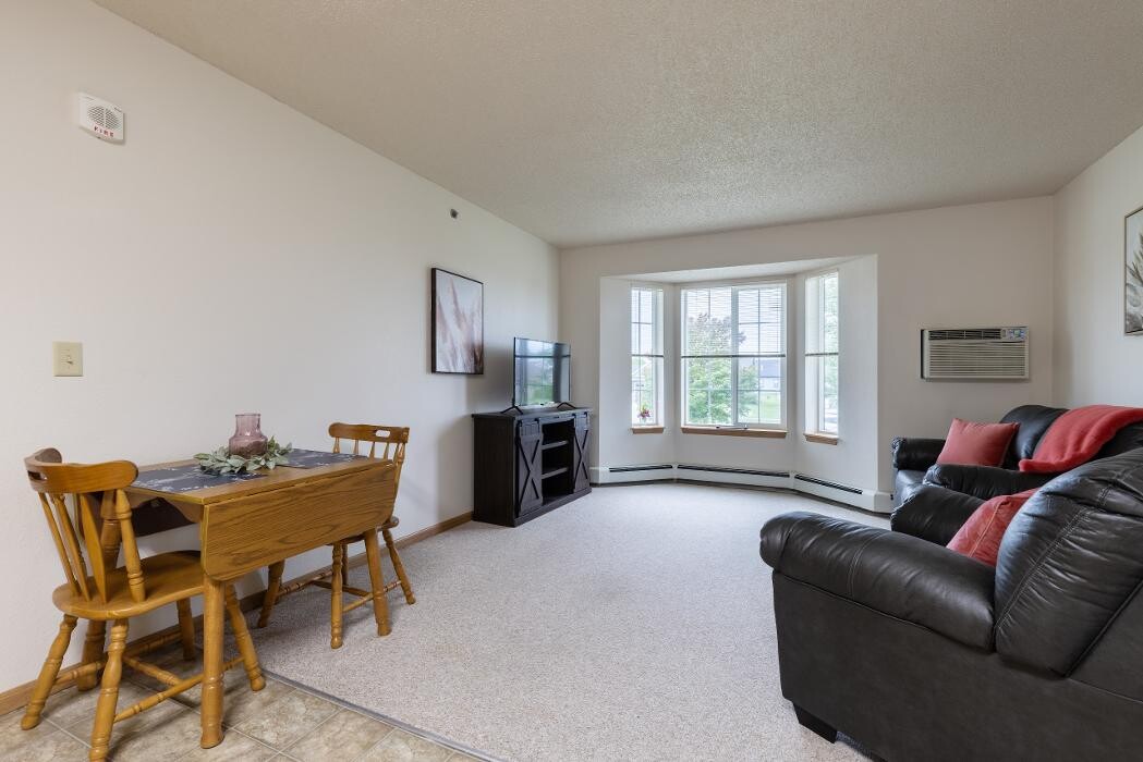 Images Prairie Meadows Senior Living