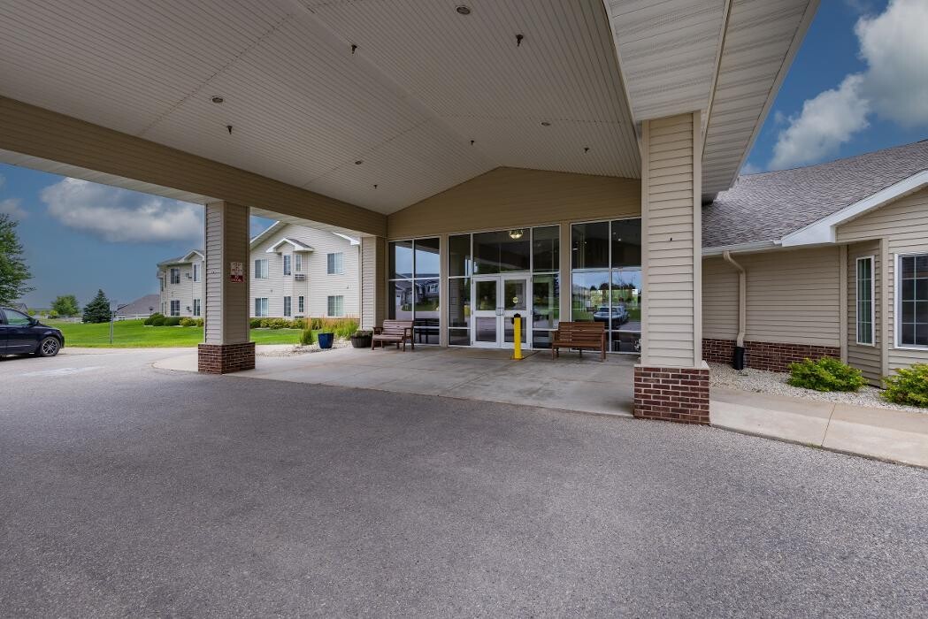 Images Prairie Meadows Senior Living