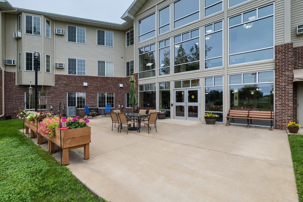 Images Prairie Meadows Senior Living