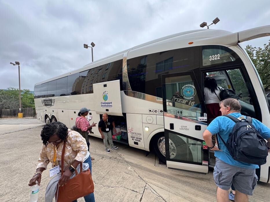 Images Exotic Coach Lines Worldwide