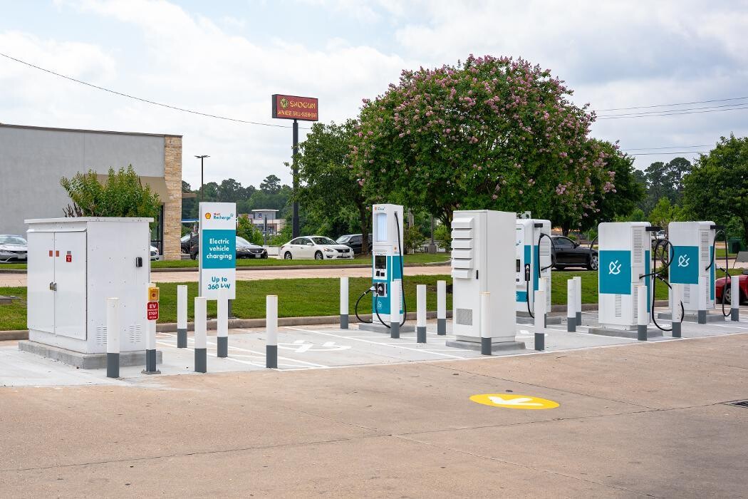 Images Shell Recharge Charging Station