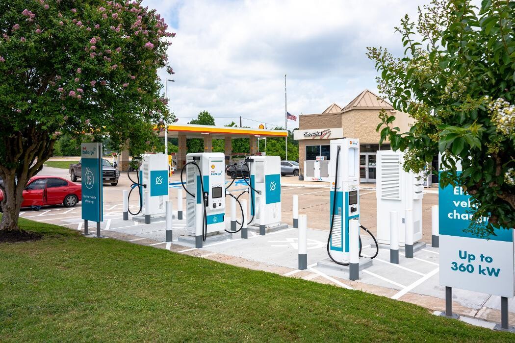 Images Shell Recharge Charging Station