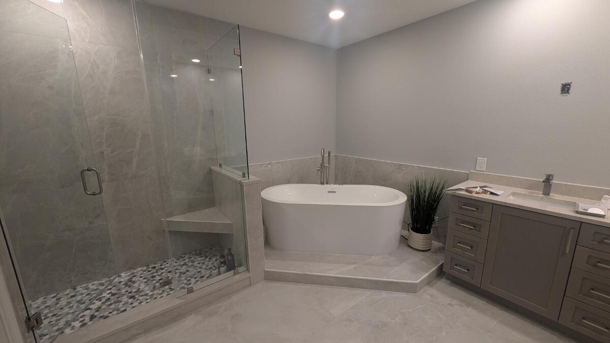 Images Pelican Floors, Kitchen and Bath