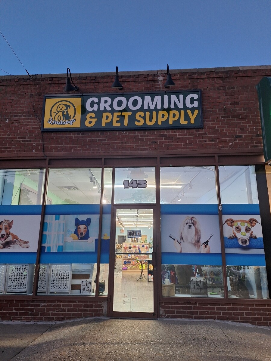 Lindseys grooming & pet supply Logo